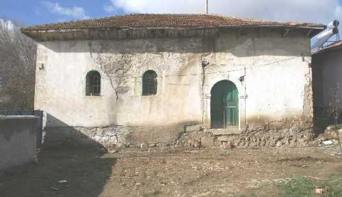 200 yılık tarihi cami restore edilmeyi bekliyor