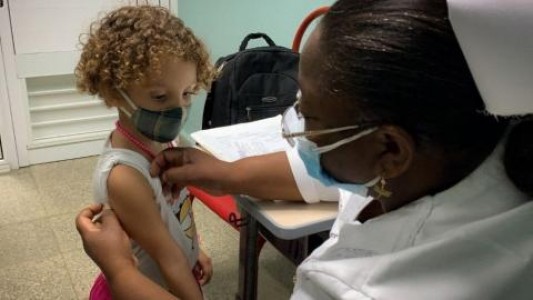 Küba'da 2 Yaşına Kadar Çocuklara Covid Aşısı
